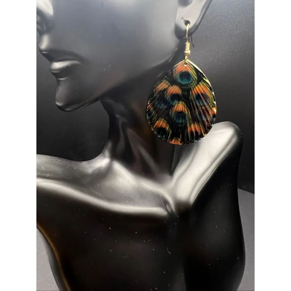 Peacock Feather Pattern Gold Tone Teardrop Shape Metal Fan Earrings